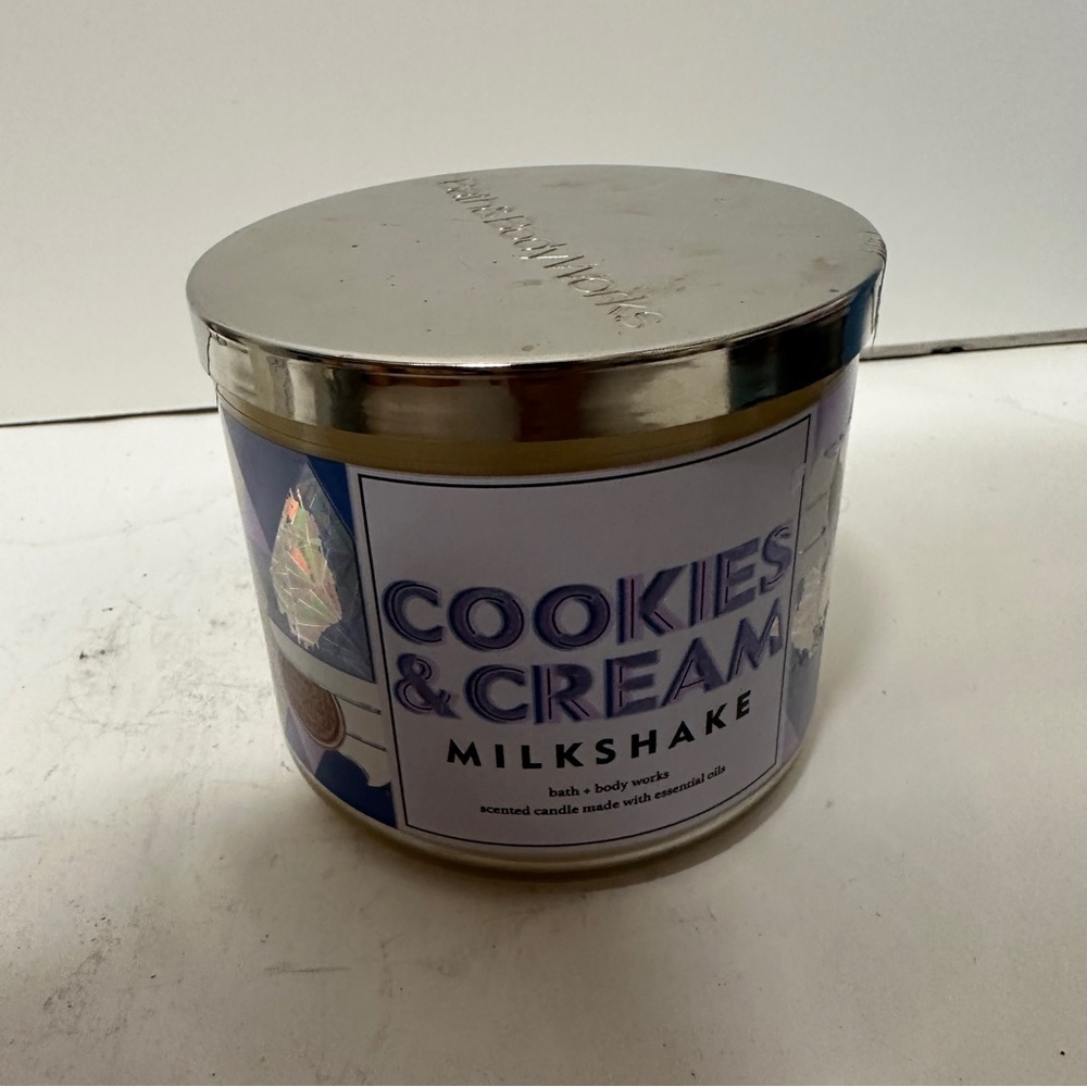 Bath Body Works Cookies & Cream Milkshake Candle 14.5 OZ HTF USED